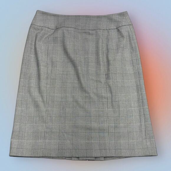 MICHAEL KORS Women’s 6 Gray Checkerboard Skirt - Picture 1 of 3